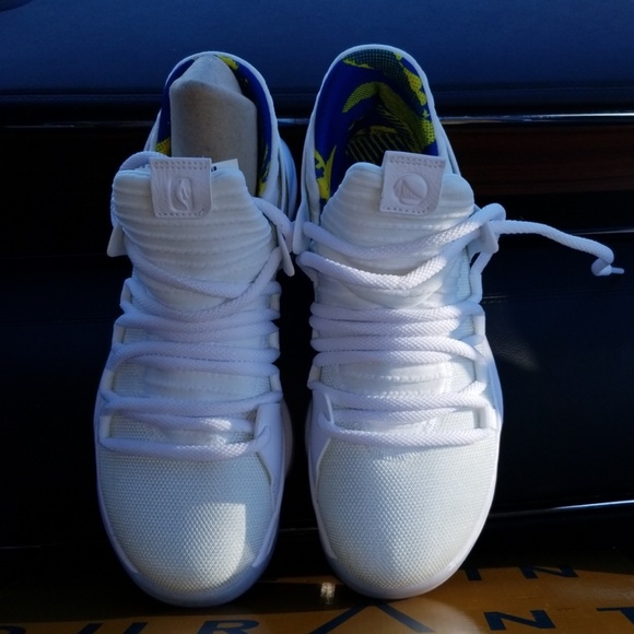 KD sneaker - Picture 2 of 4